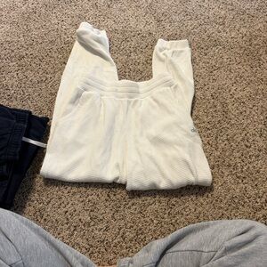 ALO Yoga White Textured Fabric